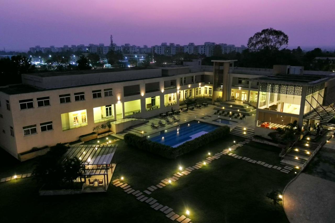 Spree Resort At Century Wintersun Dod Ballāpur Exterior foto